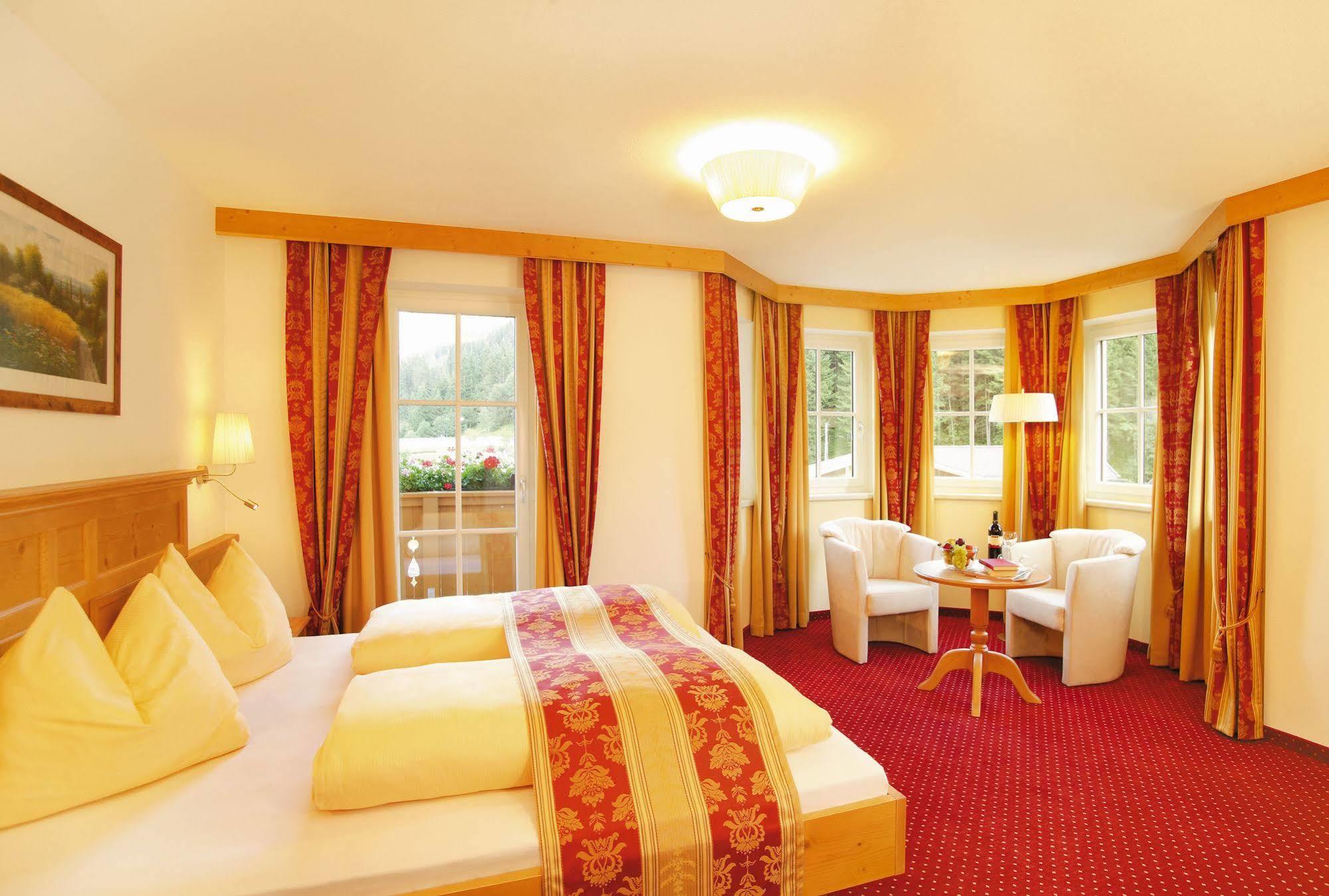 Alpenherz Hotel Garni Gerlos Exterior photo