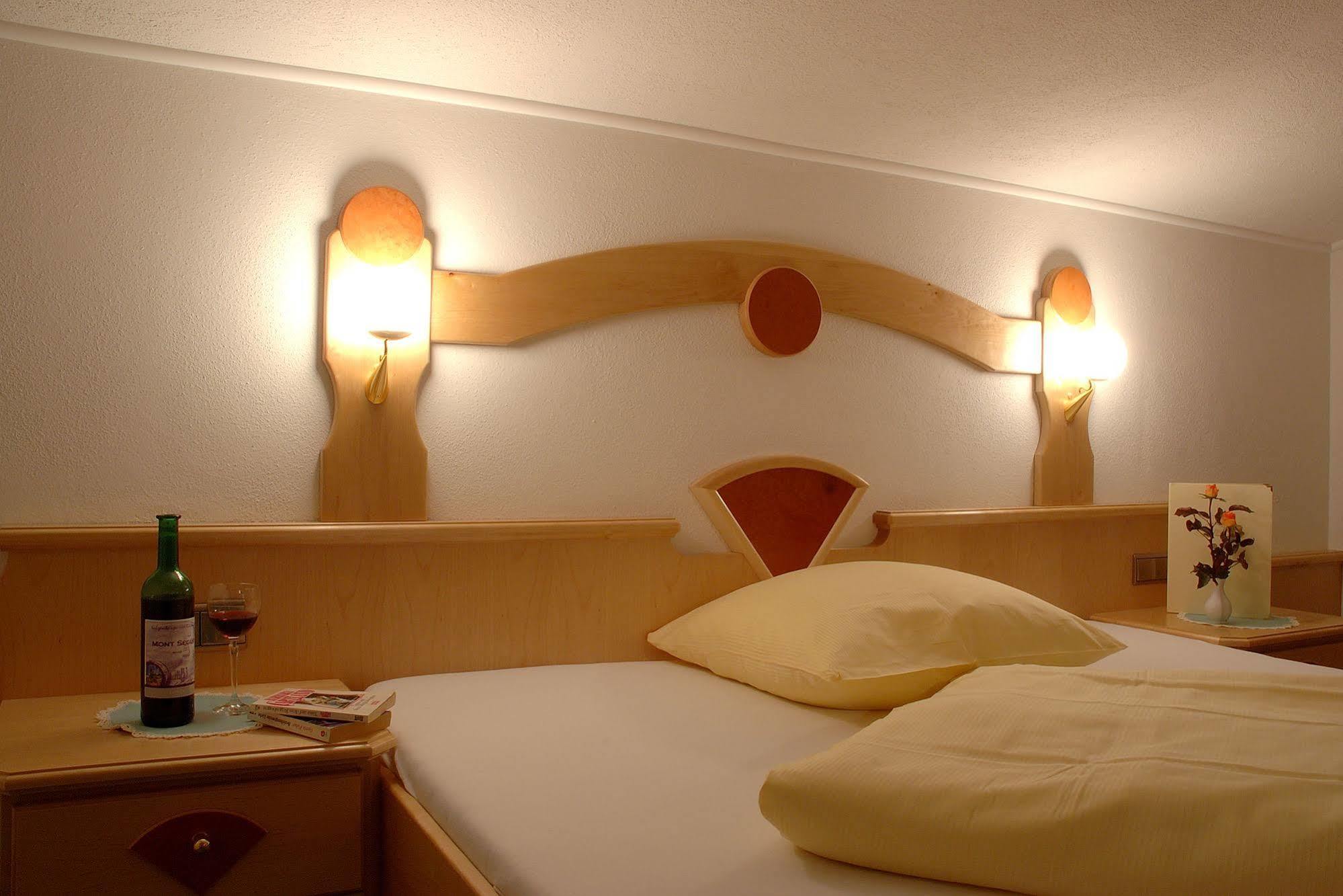 Alpenherz Hotel Garni Gerlos Exterior photo